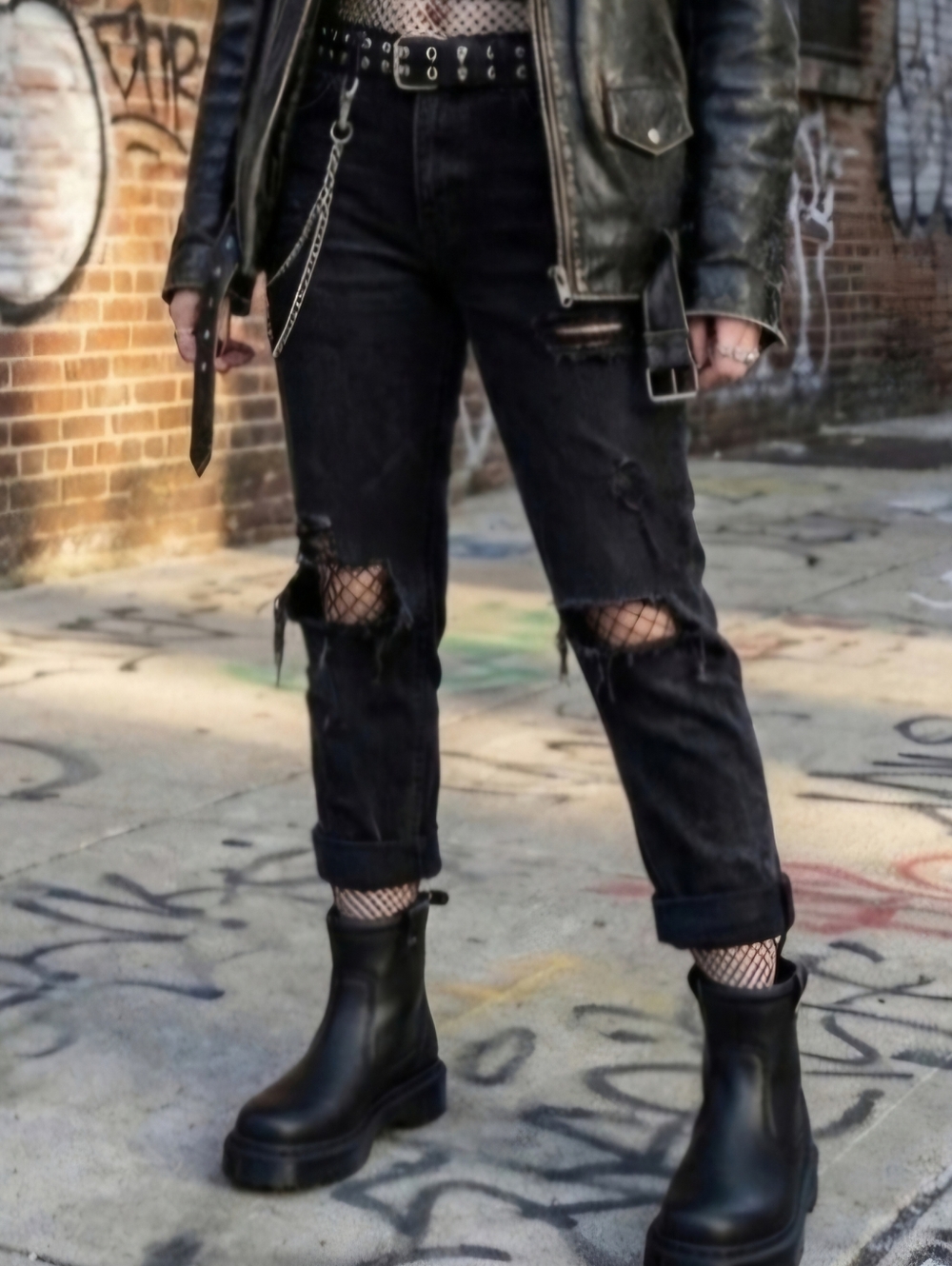 NWOT Dr. Martens black Anistone Lo Chelsea Biker boots. Size US 6L